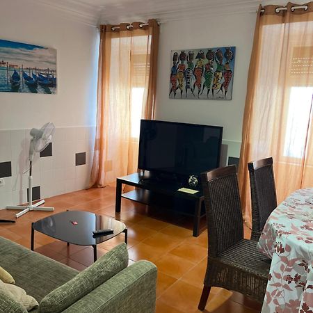 T2 2 Bedroom Flat In Arroios リスボン エクステリア 写真